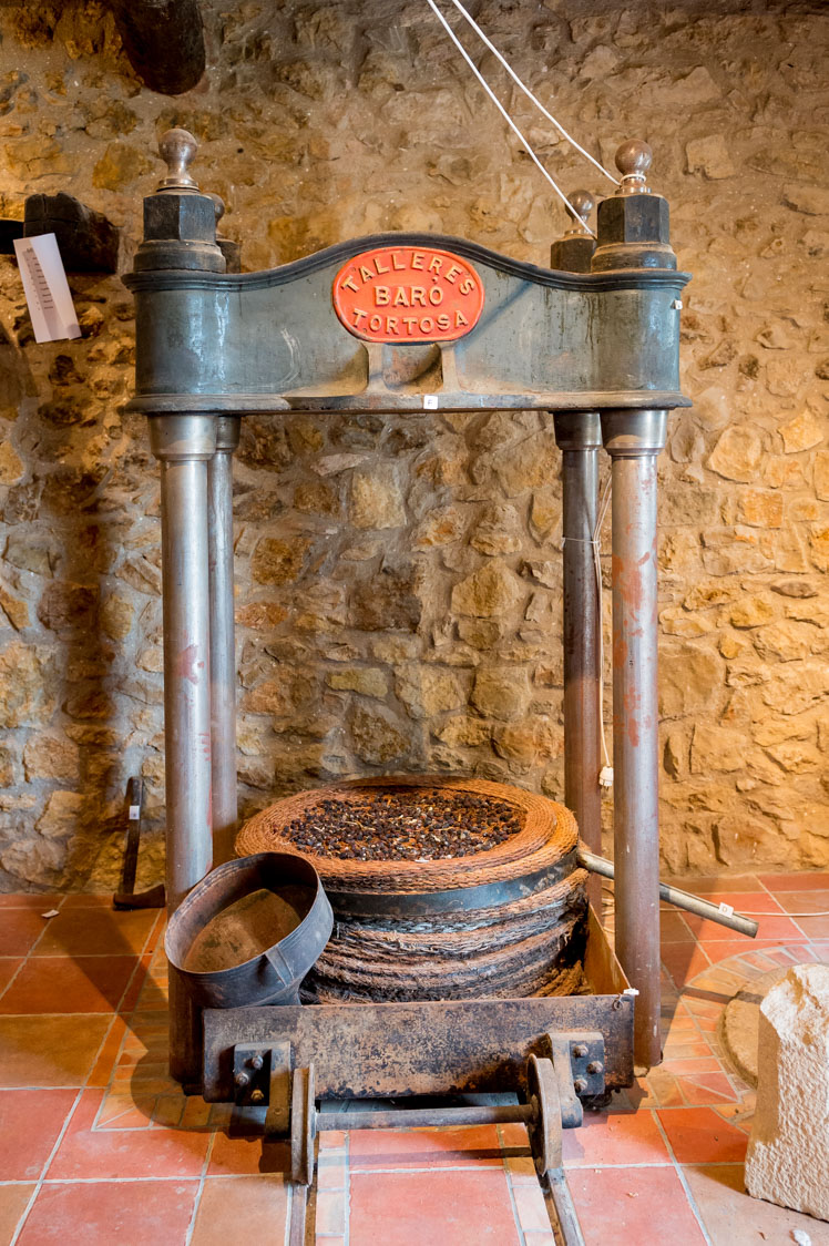 Vilar_de_Canes-Interior_molino_aceite_4_(1)